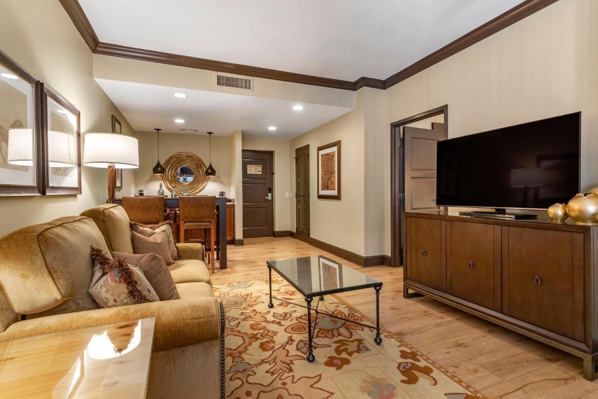 Hotel Omni Downtown 4*