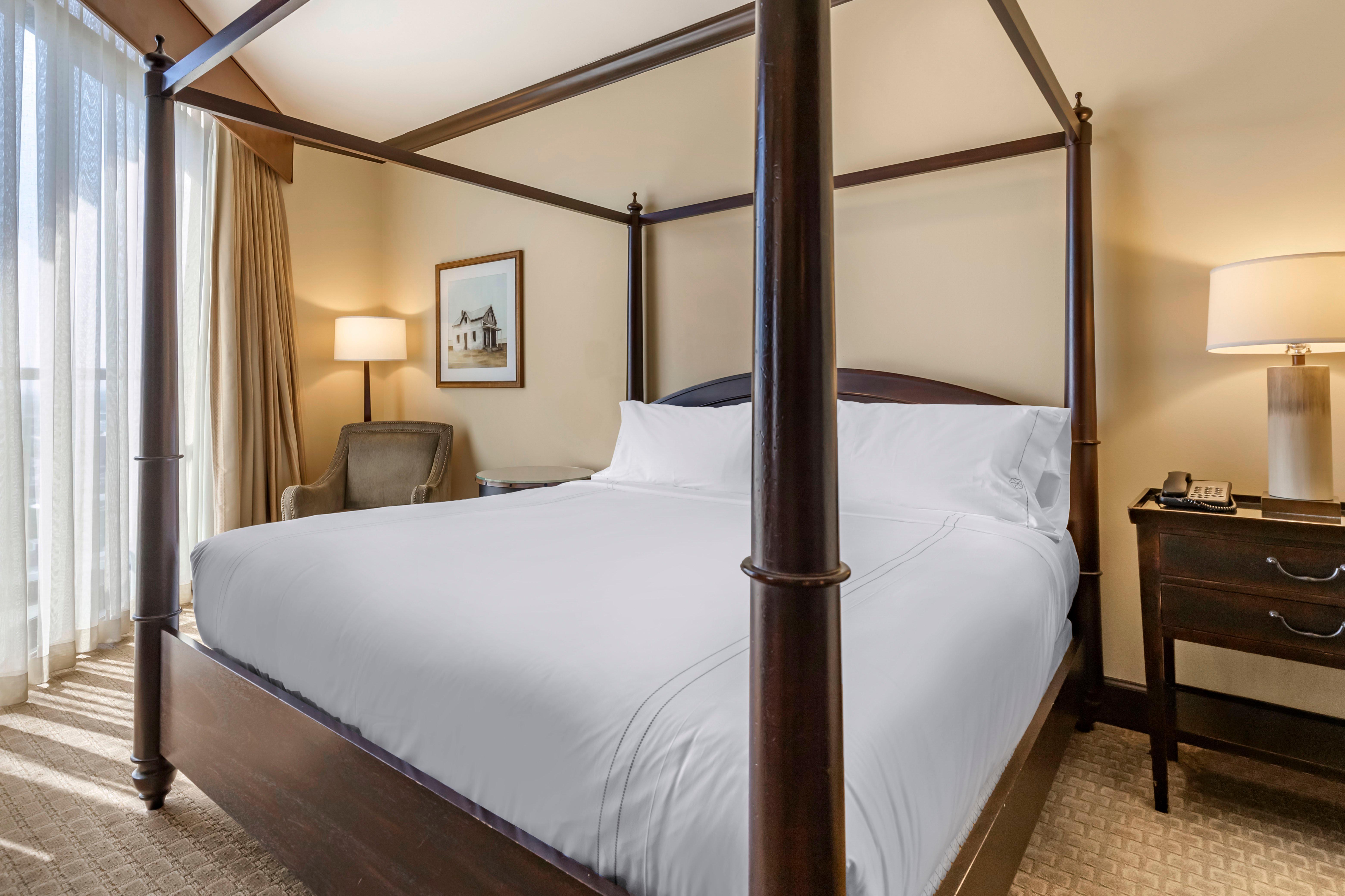Omni Downtown Hotel 4*